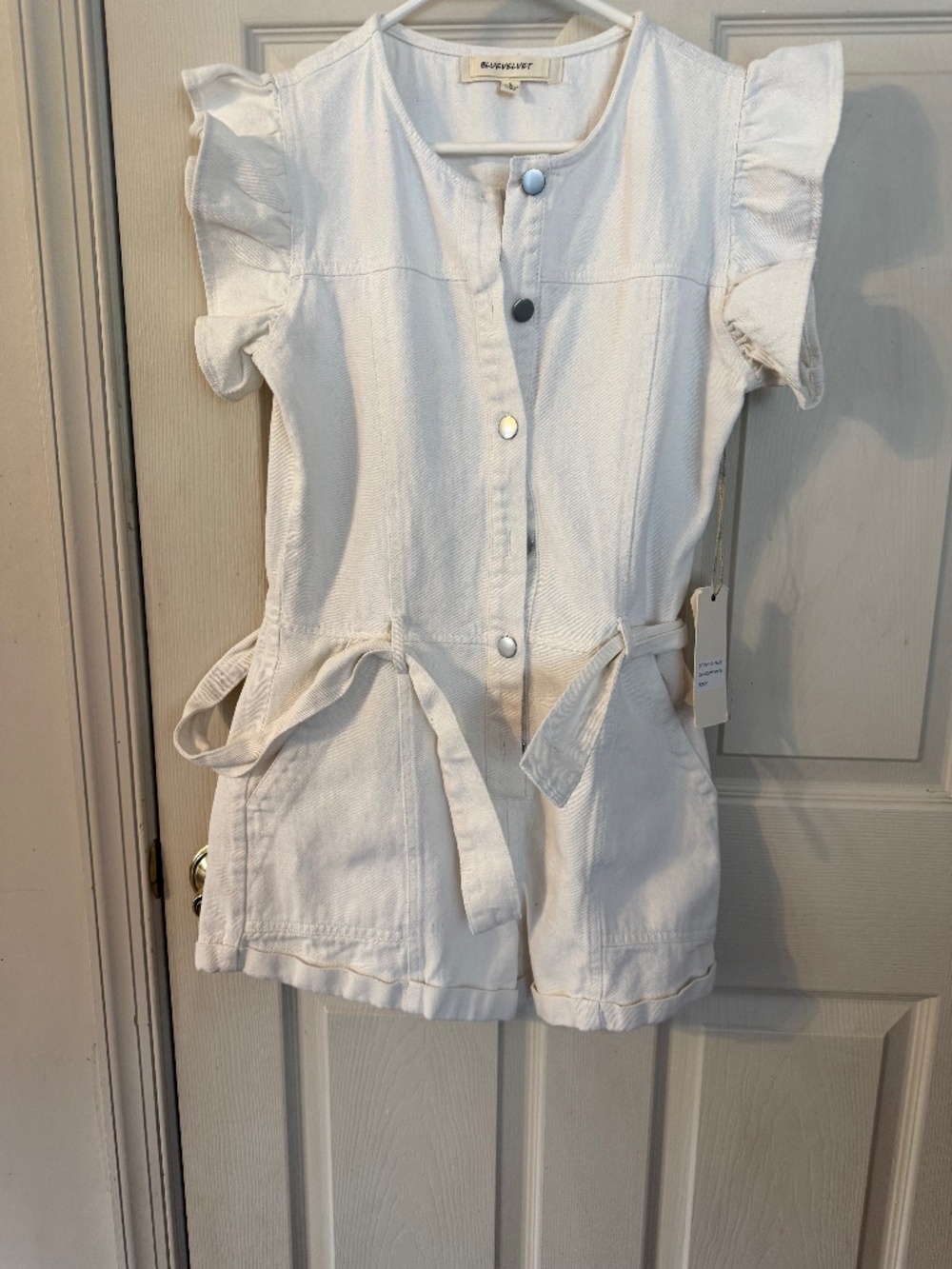 NWT BLUE VELVET OFF WHITE DENIM ROMPER SIZE SMALL